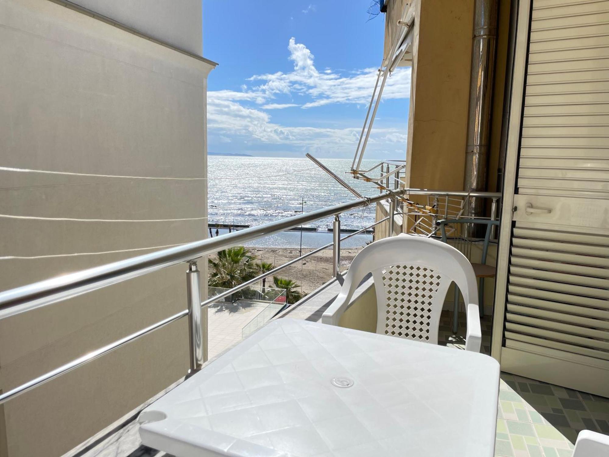 H&G Seaview Apartments Durrës Exterior foto